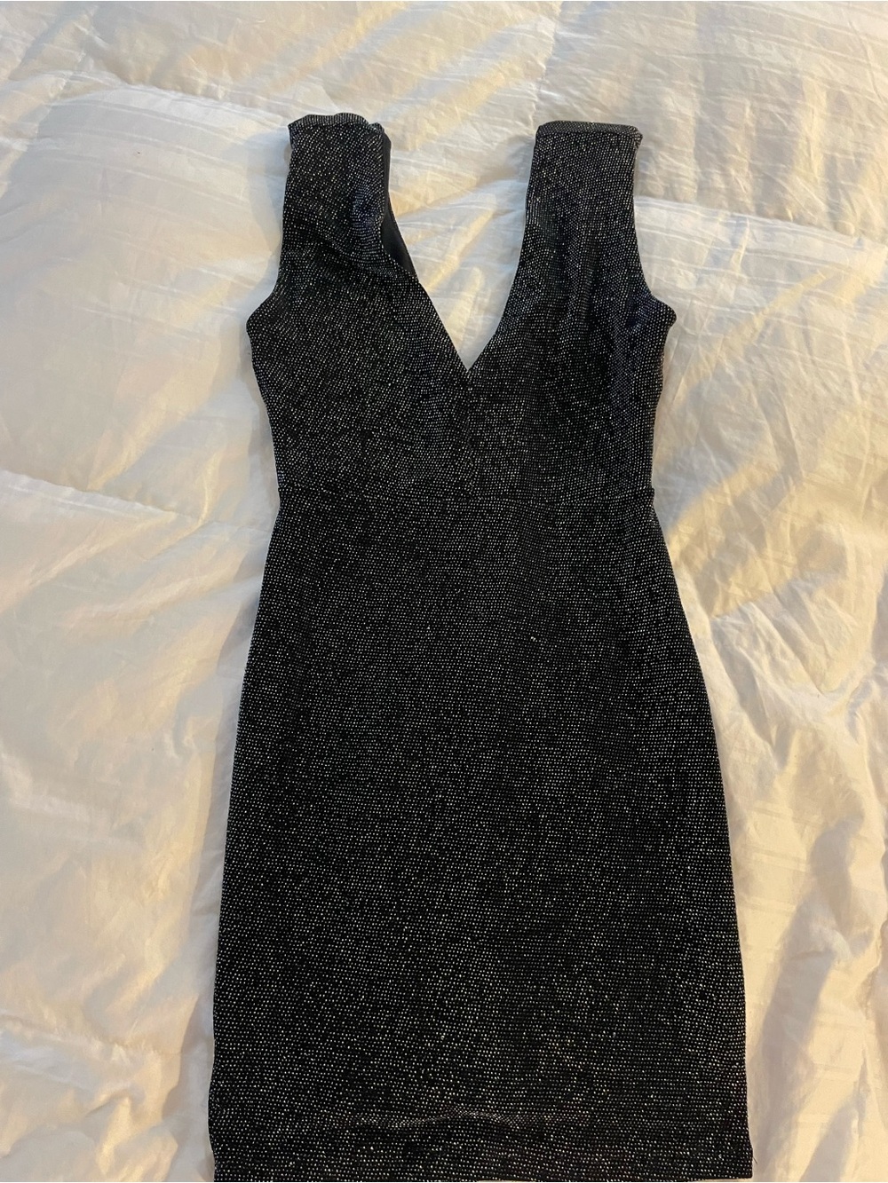 Forever 21 Glitter V-Neck Mini Dress in Black